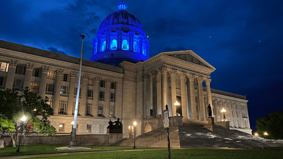 Capitol Dome Blue Lighting to Honor Fallen Officers